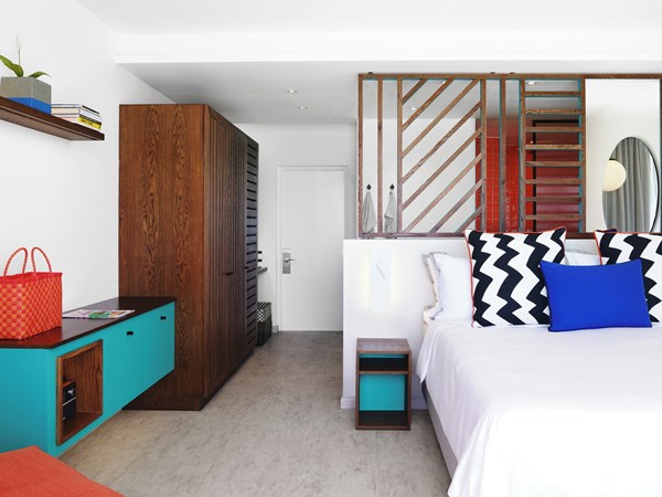 Bang on Beach, une chambre à la décoration chic et contemporaine