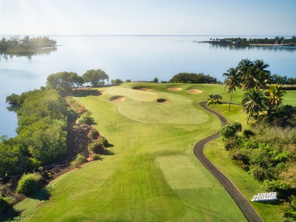 Accès exclusif aux golfs d’Anahita