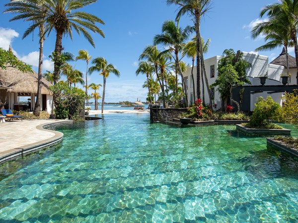 Piscines luxueuses avec vue mer imprenable