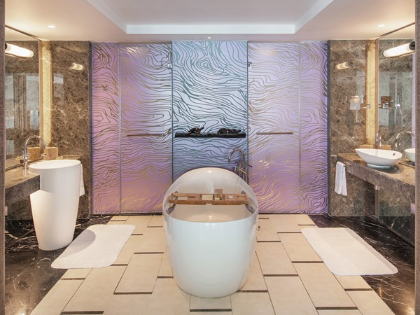 Salle de bain de la Frangipani Ocean View Junior Suite