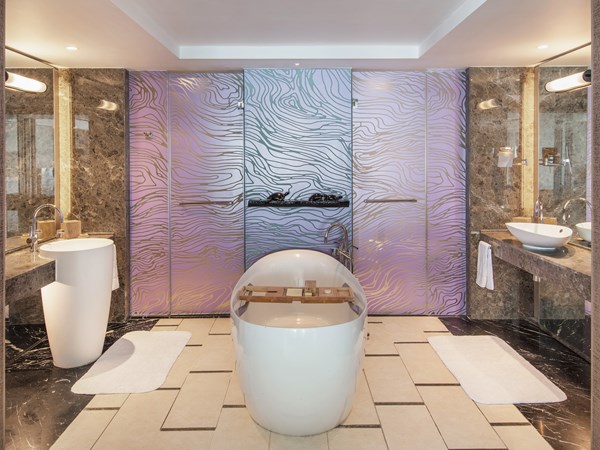 Salle de bain de la Frangipani Family Ocean View Suite