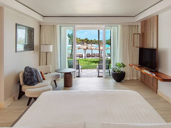 Frangipani Signature Beachfront Suite
