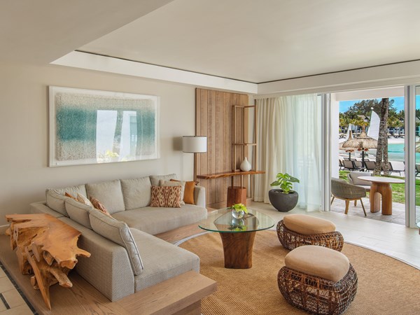 Salon de la Frangipani Two Bedroom Beach Suite