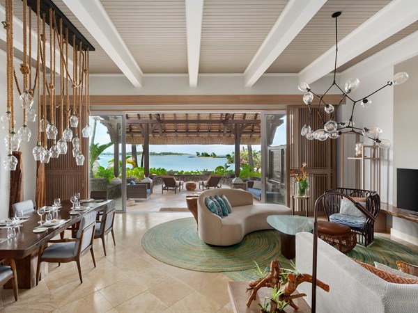 Salon de la Shangri-La Two Bedroom Beach Suite