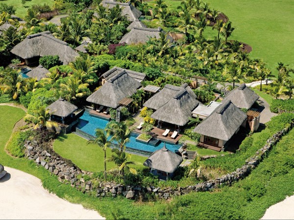 La vue aérienne du Shanti Maurice Resort & Spa