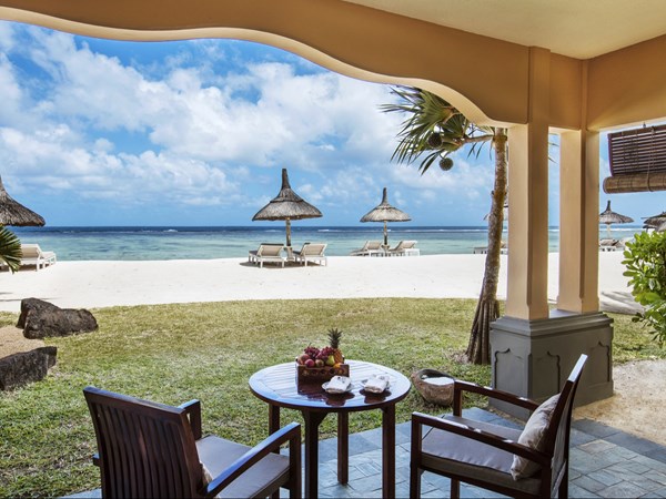 La terrasse de la Junior Suite Beachfront