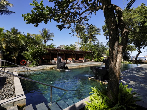 La piscine réservée aux adultes du Shanti Spa