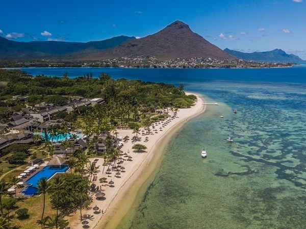 Bordé par la très belle plage de Wolmar