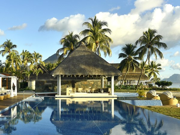 Le Flamboyant Pool Bar