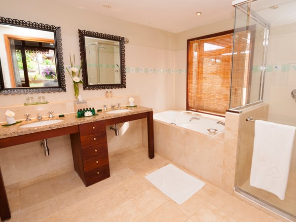 La salle de bain de la Family Prestige Suite