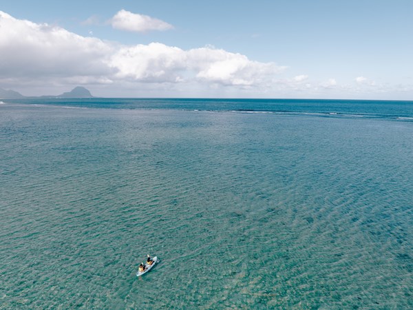Les eaux turquoise de la plage du Sugar Beach