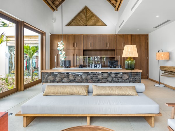 Le lobby de l'hôtel, à l'architecture mauricienne