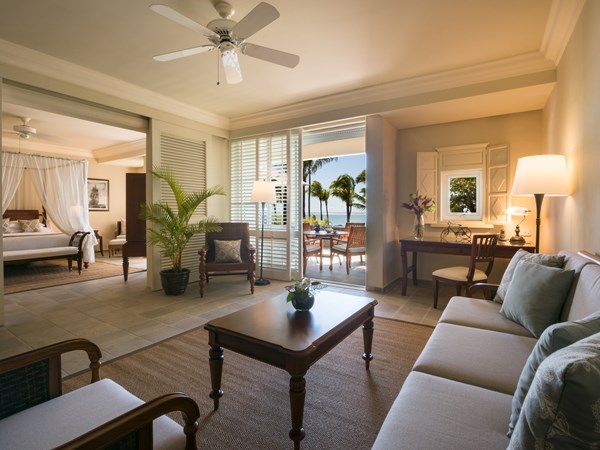 Le salon de la Colonial Ocean Front Suite