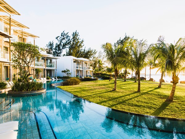 Victoria Beachcomber Resort & Spa