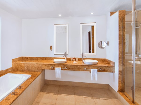 La salle de bain de l'Appartement Famille de 2 chambres