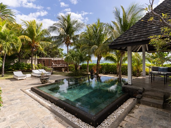 La magnifique piscine de la villa