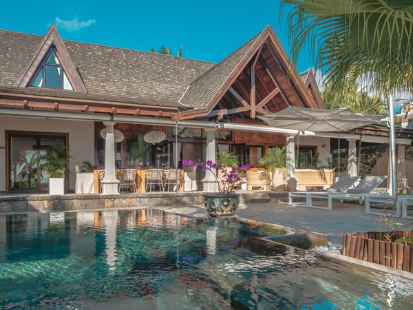 Élégance contemporaine et douceur insulaire