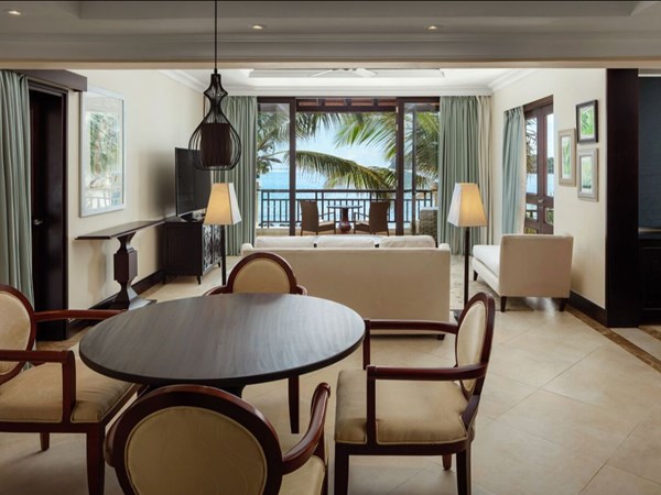 Le salon de la Beachfront Suite