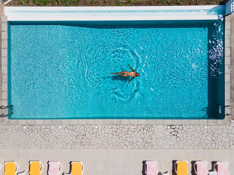 Profitez de la piscine rafraichissante