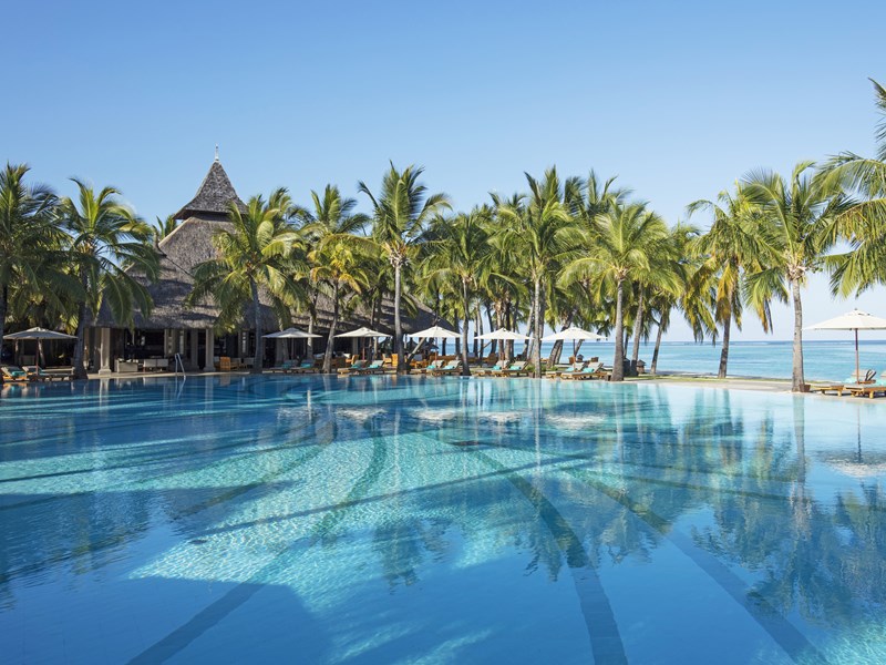 L’incroyable piscine, en bordure de plage
