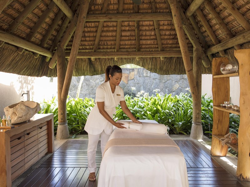 Massage relaxant dans un spa d’exception