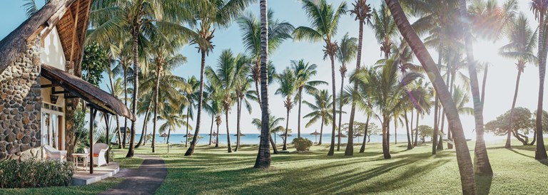 La Pirogue Resort & Spa