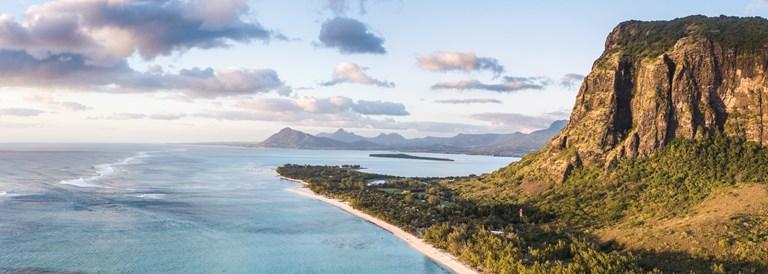 La côte ouest de l'île Maurice